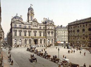 Rathaus von Lyon vom Place des Terreaux von French Photographer