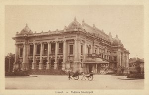 Städtisches Theater, Hanoi, Französisch-Indochina von French Photographer