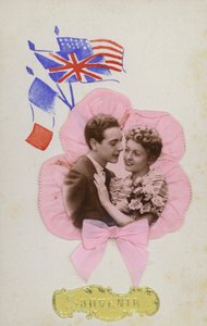 Souvenirkarte, zeigt französische, englische und amerikanische Flaggen von French Photographer
