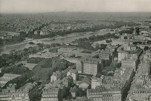 Vue sur les Champs-Elysées et le Sacré-Cœur prise de la Tour Eiffel von French Photographer