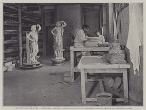 Werkstatt zur Herstellung von Behältern für Porzellanstücke während des Brennens in der Porzellanfabrik von Sèvres, Frankreich von French Photographer
