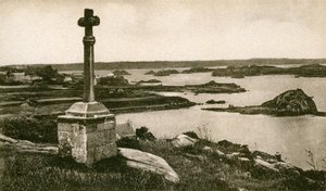 Île de Bréhat: Croix St Michel und die Inseln von Kerpont, frühes 20. Jahrhundert von French Photographer
