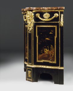 Eine späte Louis XV Kommode, ca. 1763-70