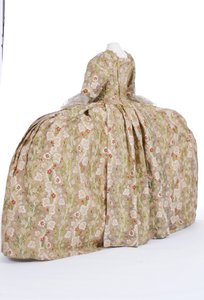 Rückansicht eines Hofkleides, 1760er Jahre von French School