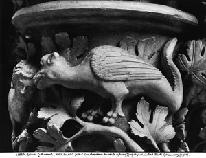Basilisk, Kapitell aus der Kathedrale Notre Dame in Reims (Gipsabguss von Stein)