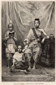 Kambodschanische Frau und Kinder, Gravur nach einer Zeichnung von D. Maillart, zur Illustration der Reise nach Cochinchina, von Dr. Morice, 1872, veröffentlicht in „Le tour du monde“ 1875, herausgegeben von Edouard Charton, Hachette-Ausgabe, Paris. Selva-S