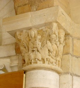 Kapitell mit Darstellung der Flucht nach Ägypten von French School