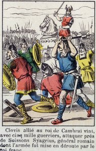 Clovis, verbündet mit dem König von Cambrai, kam mit 5000 Kriegern, um in der Nähe von Soissons Syagrius, den römischen General, anzugreifen, dessen Armee vom fränkischen König besiegt wurde.