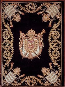 Einband einer der zwölf Originalausgaben des „Code civil des français“ verkündet von Napoleon Bonaparte am 21.03.1804. Es ist in Samt mit Gold- und Silberstickerei mit dem Emblem der Gerechtigkeit und den Waffen des Kaisers gebunden. Französisches Zivilges von French School