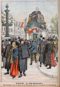 Demonstration, die die Rückgabe des Elsass an Frankreich fordert. Demonstranten umgeben die Statue von Straßburg auf der Place de la Concorde in Paris. Es lebe das Elsass! Demonstration auf der Place de la Concorde um die Statue von Straßburg. Illustration