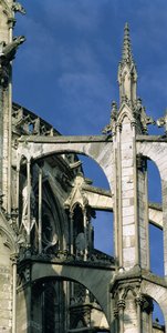 Doppelte fliegende Strebepfeiler von French School