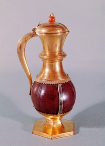 Kanne aus dem Schatz der Abtei von Maubuisson (Kokosnuss & vergoldetes Silber)