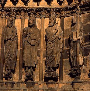 Vier Figuren von der Kathedralenfassade von French School