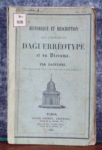 Historique et Description des Procédés de Daguerreotype et du Diorama, Handbuch zur Kamera, vermarktet von Daguerre und Giroux im Jahr 1839