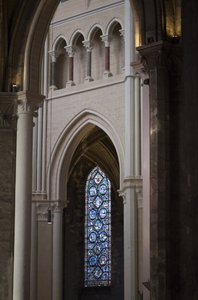 Innendetail der Kathedrale von Chartres von French School