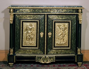 Schrank im Louis XIV-Stil, Türen dekoriert mit Boulle-Arbeiten und Ormolu-Reliefs