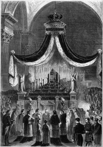 Messe in der Kirche Madeleine in Paris, 21. November 1861, zum Gedenken an König Peter V. (Pedro V.) und seinen Bruder, Fernand (Fernando) von Portugal. Gravur in „Le Monde Illustré“ Nr. 242 vom 30. November von French School