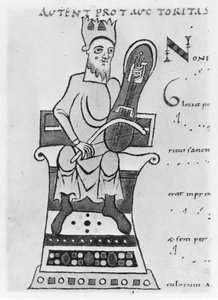 Musiker, der eine Crouth spielt