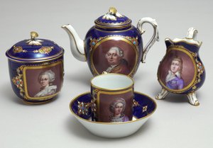 Teil eines Teeservices mit Porträts von Louis XVI (1754-93) und Marie Antoinette (1755-93), Sevres, Frankreich, ca. 1789