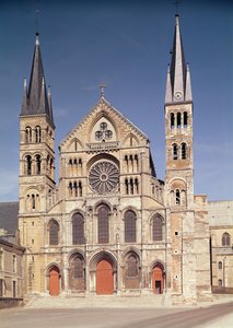 Hauptfassade der Abtei von French School