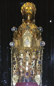 Reliquiarstatue der Hl. Foy, ca. 980 (Gold, Silber, Holz, Edel- und Halbedelsteine)