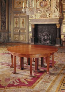Runder Tisch im Stil der Directoire-Periode, 1795-99 von French School