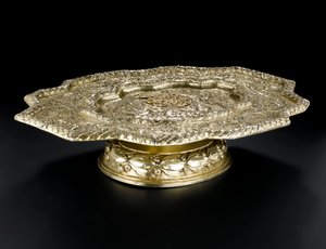 Silbervergoldetes Tablett aus dem Lennoxlove-Toilettenset, im Besitz von Frances Teresa Stewart, Herzogin von Richmond und Lennox: Französisch, Paris, 1666 - 1667