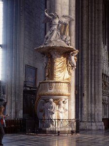 Statue in der Kathedrale von Amiens (80).