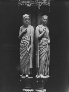 Statuen von Philippe Hurepel (1200-34) Graf von Clermont und seiner Frau Mahaut (gest. 1260) Gräfin von Boulogne und Dammartin, Jambenfiguren vom Nordportal, ca. 1230