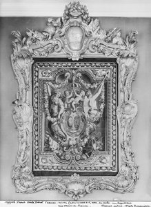 Wandteppich mit dem Wappen der französischen Königsfamilie mit einem Rahmen von Ludwig XIV.