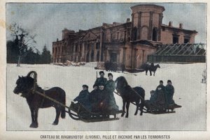 Die Burg von Ringmundtof, Livland, geplündert und in Brand gesetzt von russischen anarchistischen Revolutionären. Russland