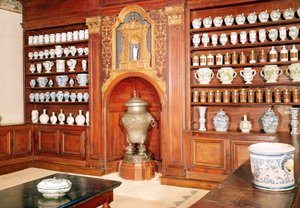Die Apotheke des Saint-Jean Hospitals, 17.-18. Jahrhundert