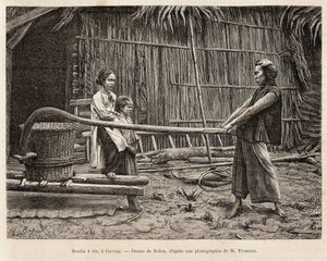 Die Reismühle vor dem Haus eines Bauern in Gocong, Gravur nach einer Zeichnung von Robin, die die Reise nach Cochinchina, von Doktor Morice, im Jahr 1872 illustriert, veröffentlicht in „Le tour du monde“ 1875, herausgegeben von Edouard Charton, Hachette Ed