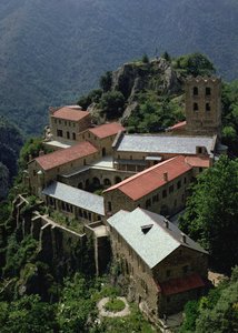 Ansicht der Abtei von St. Martin du Canigou von French School