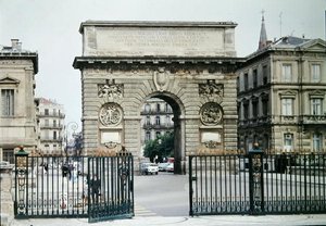 Ansicht des Arc de Triomphe auf der Promenade de Peyrou, Bau begonnen 1684 und abgeschlossen 1776 von French School