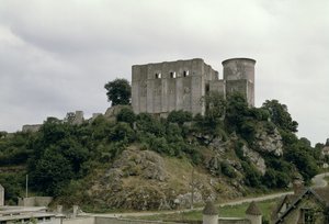 Ansicht des Tour de Talbot und der Burg (siehe auch 87682)