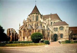 Ansicht der Apsis der Kathedrale Notre-Dame, erbaut ca.1150-1220 von French School