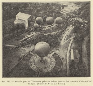 Blick auf den Park von Vincennes aus einem Ballon während der Luftfahrtwettbewerbe von 1900 von French School