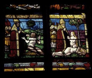 Fenster, das die Erschaffung von Adam und Eva darstellt von French School