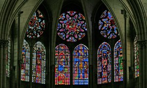 Fenster w100, Blick auf die Obergadenfenster am Ostende des Chors der Kathedrale