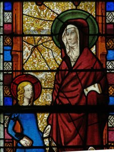 Fenster w17, das St. Anna und die Jungfrau Maria darstellt