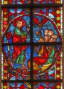 Fenster w210 zeigt St. Jakobus mit einer Gruppe von French School