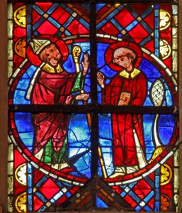 Fenster w211 zeigt St. Vincent als Diakon mit seinem Bischof von French School