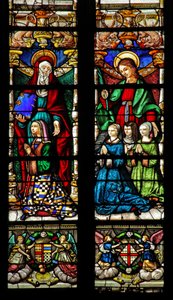 Fenster w2 zeigt St. Anna und St. Katharina von French School