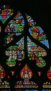 Fenster w6, Darstellung einer Szene aus dem Leben der Hl. Maria Magdalena - die letzte Kommunion der Heiligen von French School