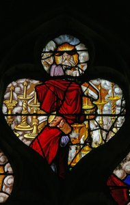 Fenster w9 mit Christus des Jüngsten Gerichts: St. Johannes schreibt an die Kirchen Asiens, symbolisiert durch die 7 Leuchter von French School