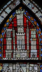 Fenster w9 mit einem Baldachin