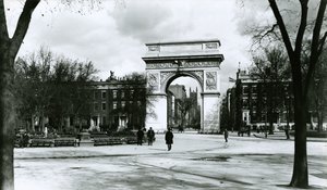 Washington Arch, Washington Square Park, New York City von G.P. Hall und Sohn