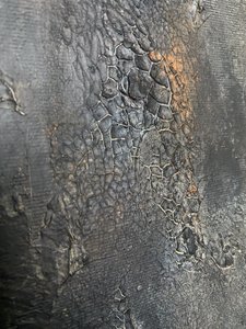 Dunkle gebrochene Textur von Gabriela Aleksandra Szuba