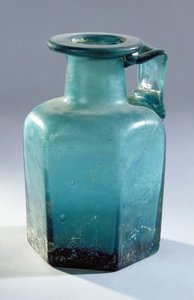 Hexagonale Flasche, 1.-2. Jahrhundert